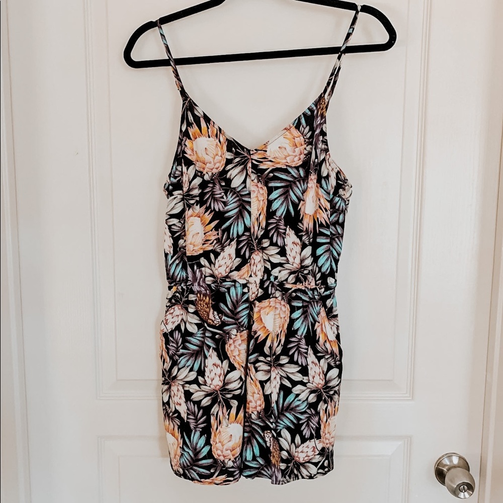 cute tropical romper (with pockets!)